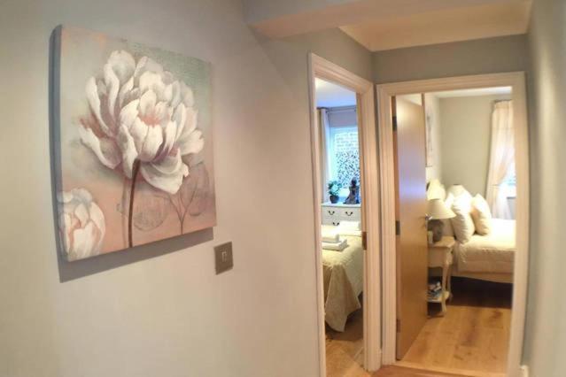 Three Bedroom Apartment By Beautiful Park Londen Buitenkant foto